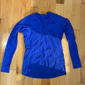Athleta size small blue Pacifica top rash guard